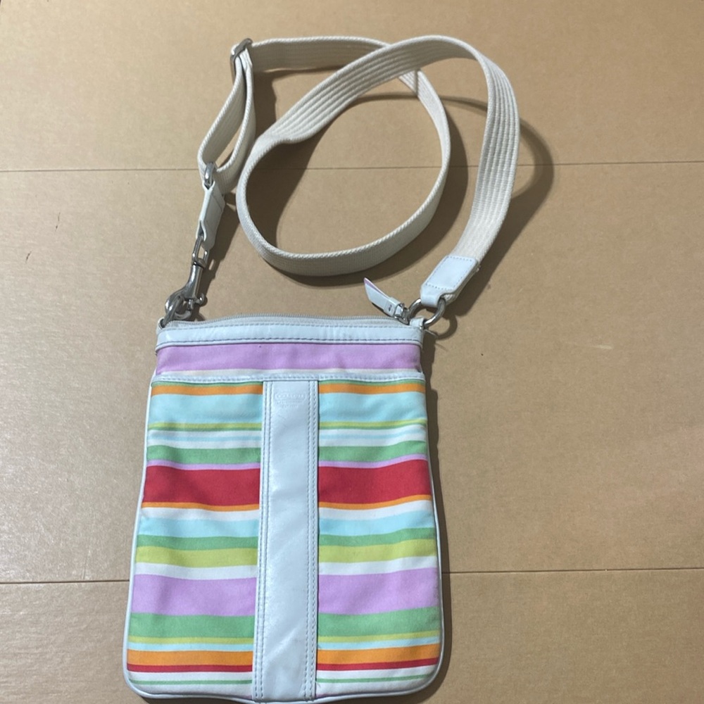 VGUC. Coach striped Crossbody bag.